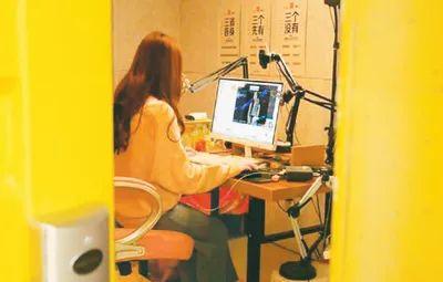 网红大学生自慰,揭秘网络红人的隐私与争议